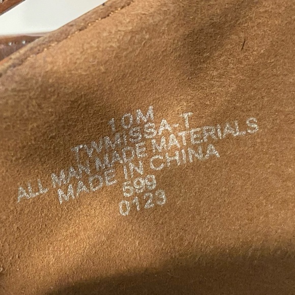 LIKE NEW — Tommy Hilfiger MISSA Leather Tan Platform Wedge Size 10 - Picture 8 of 10